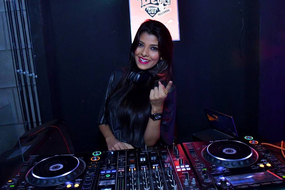 DJ Syrah