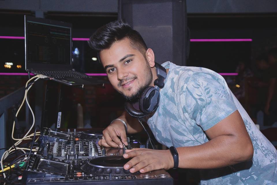 DJ Gourav
