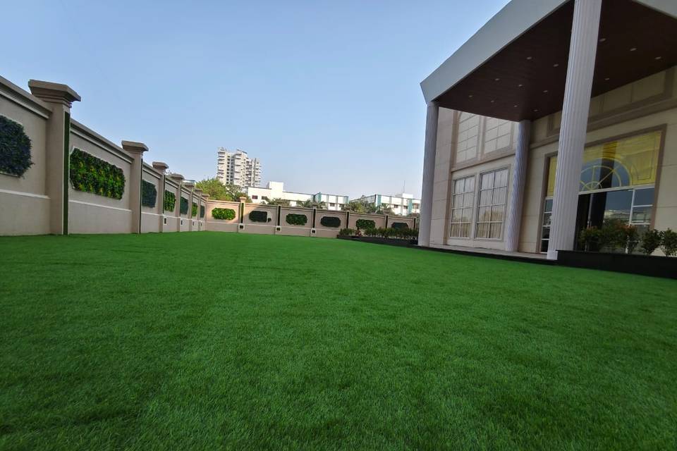 Lawn area
