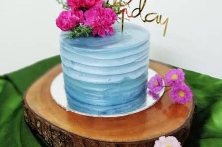 Fondant Ruffle Cake with Sails | Special Occasion Cakes by Kukkr