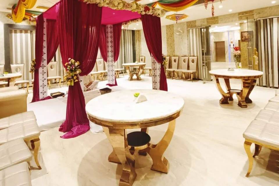 Banquet Halls - C-Pearls Hotel And Banquet - Mandap decor (2)