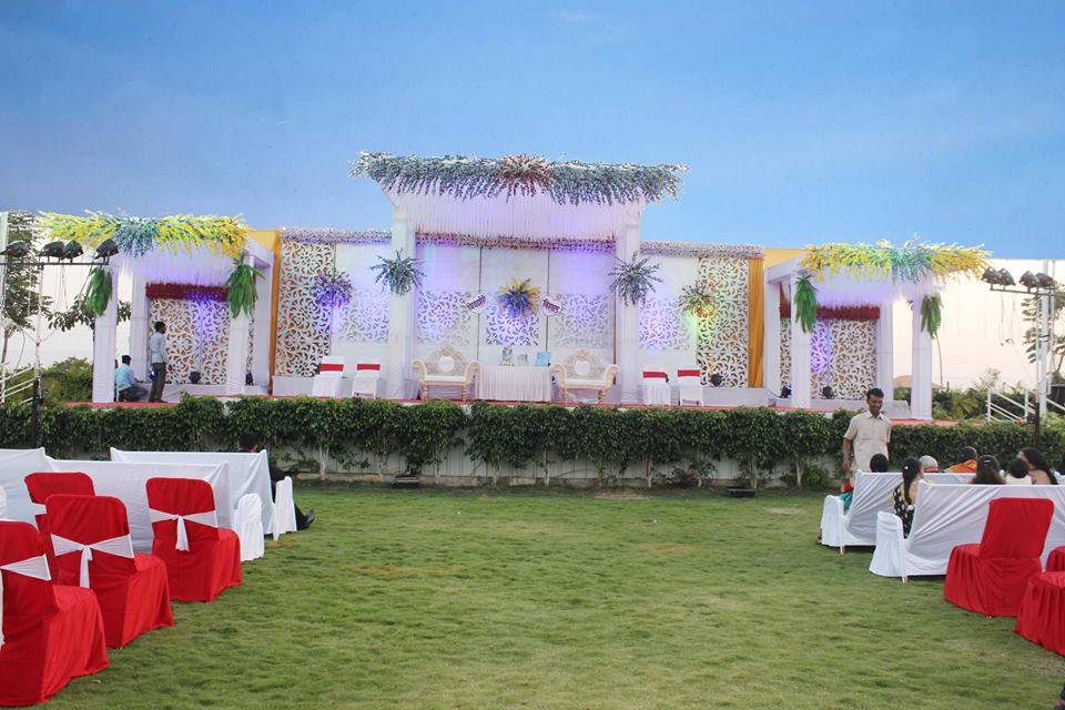 Madhuram Banquet Hall & Lawns