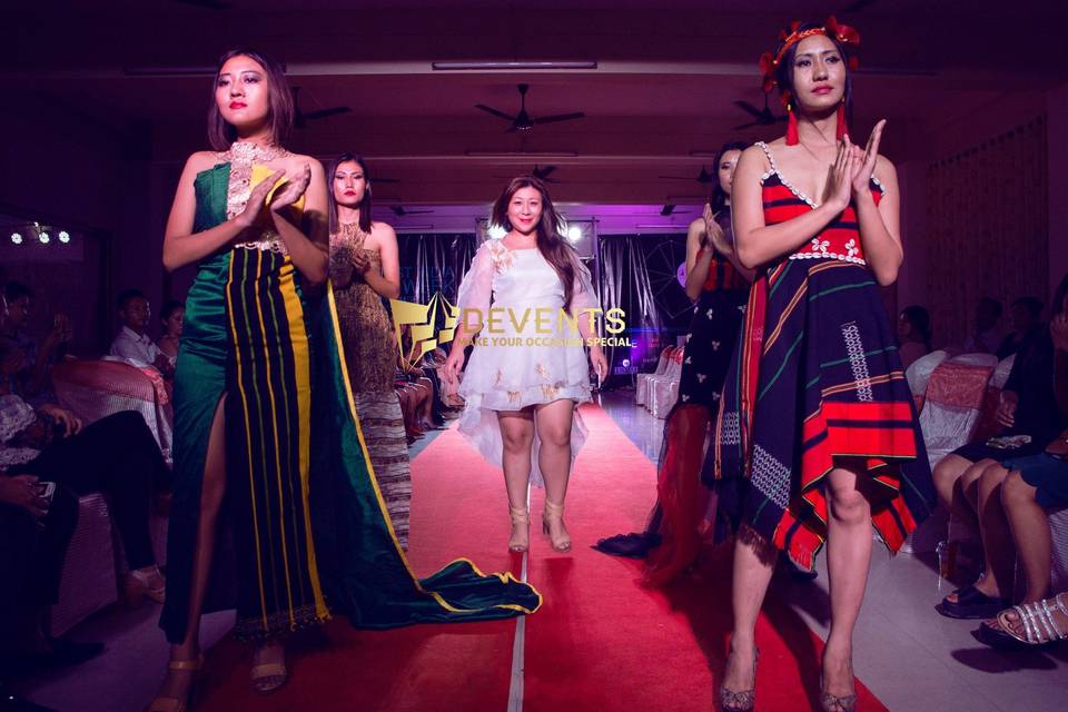 DEVENTS FASHION SHOW