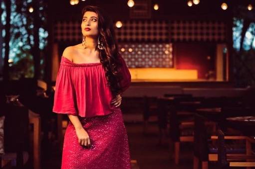 WATCH: Hard Kaur uses profane language for Sunny Leone on cam | Hindi Movie  News - Times of India