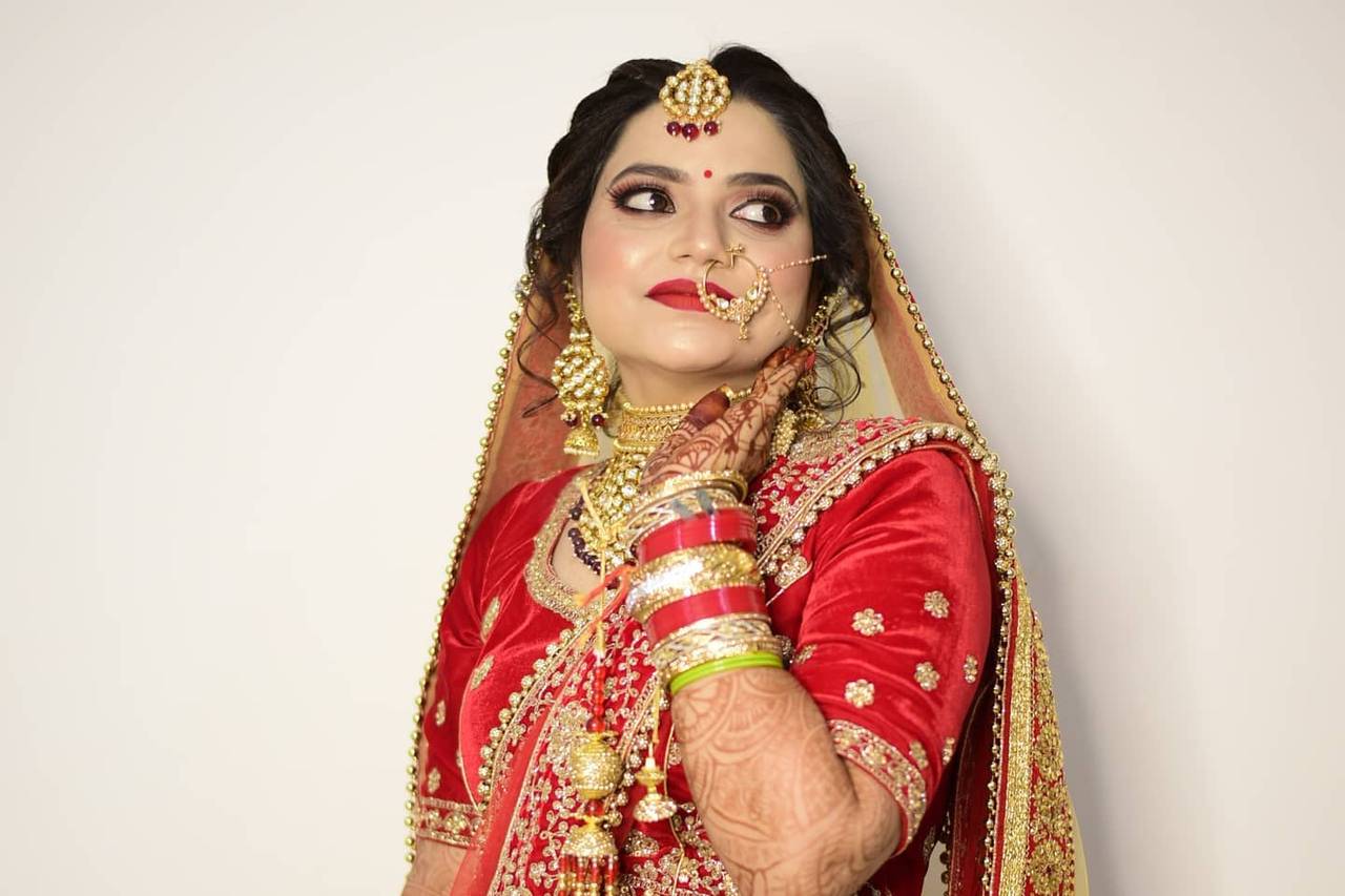 Makeovers By Deepti Nanwani - Makeup Artist - Aligarh City - Weddingwire.in