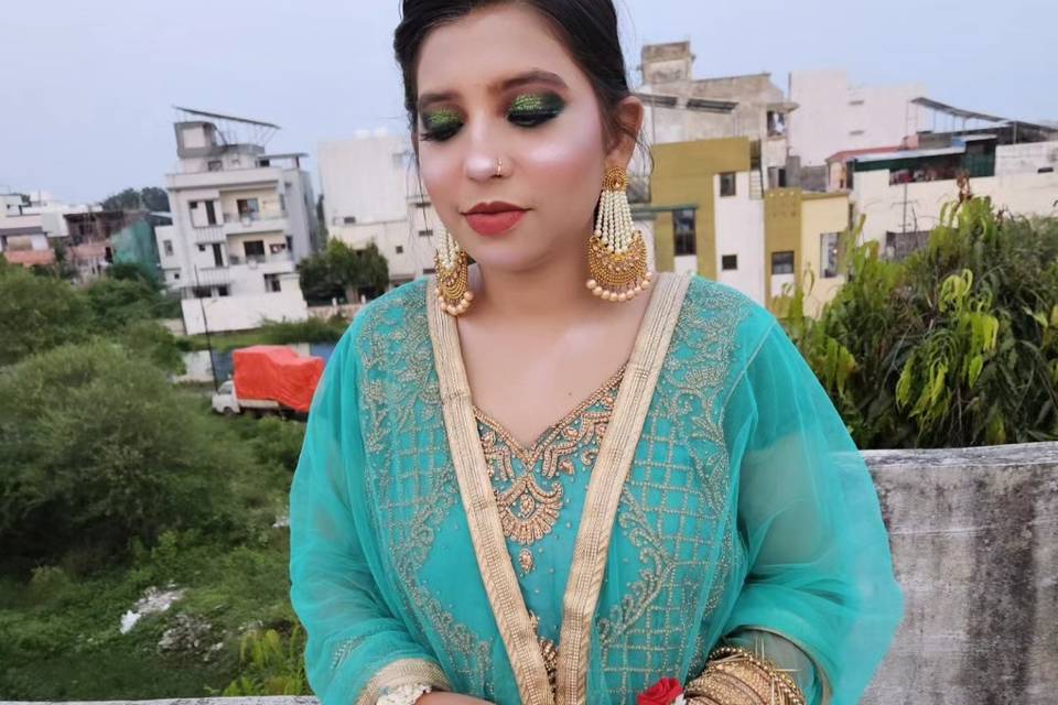 Pakistani look