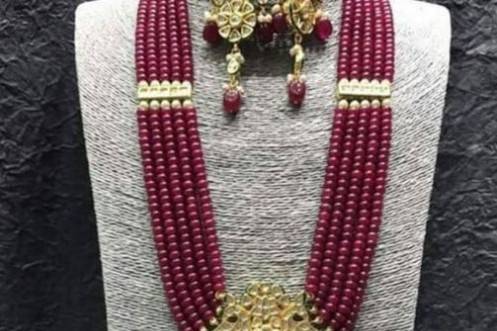 Necklace & earrings