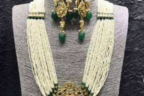 Necklace & earrings