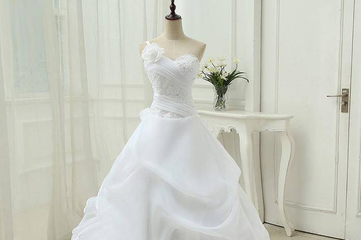 Sheers - The Bridal Boutique