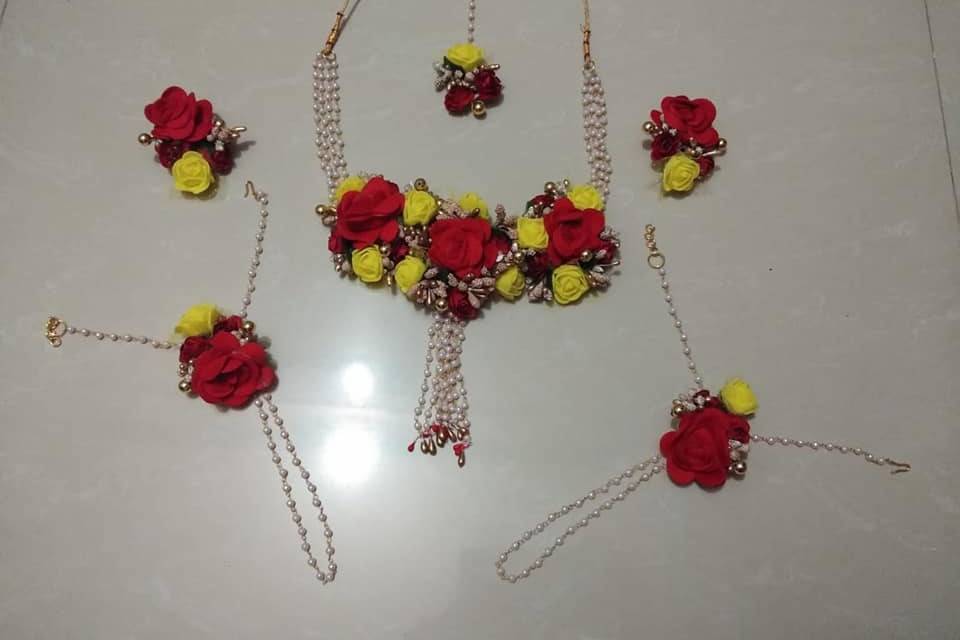 Floral jewellery