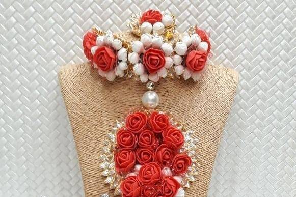 Floral jewellery