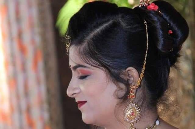 Bridal makeup