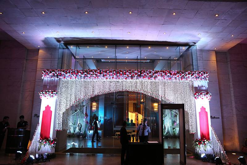 Entrance decor