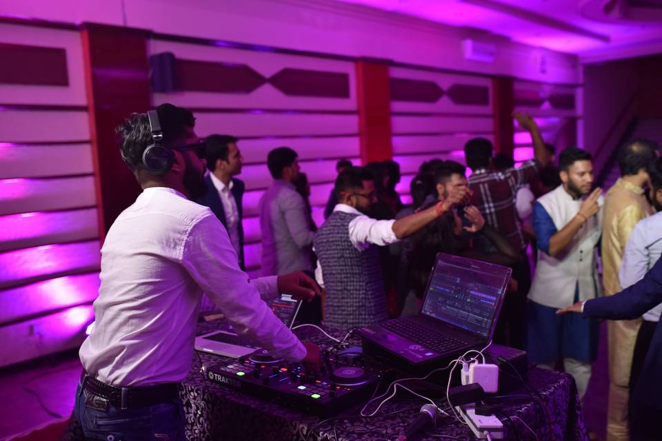 DJ VIBE, Delhi