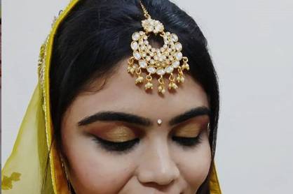 Party makeup