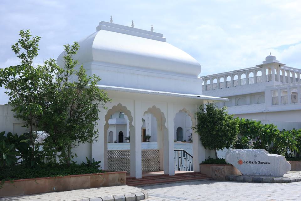 Jaigarh Garden Entry
