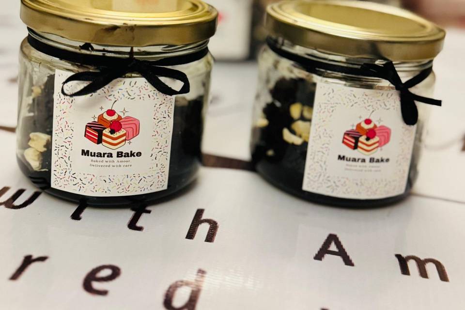 Hot chocolate fudge for weddin