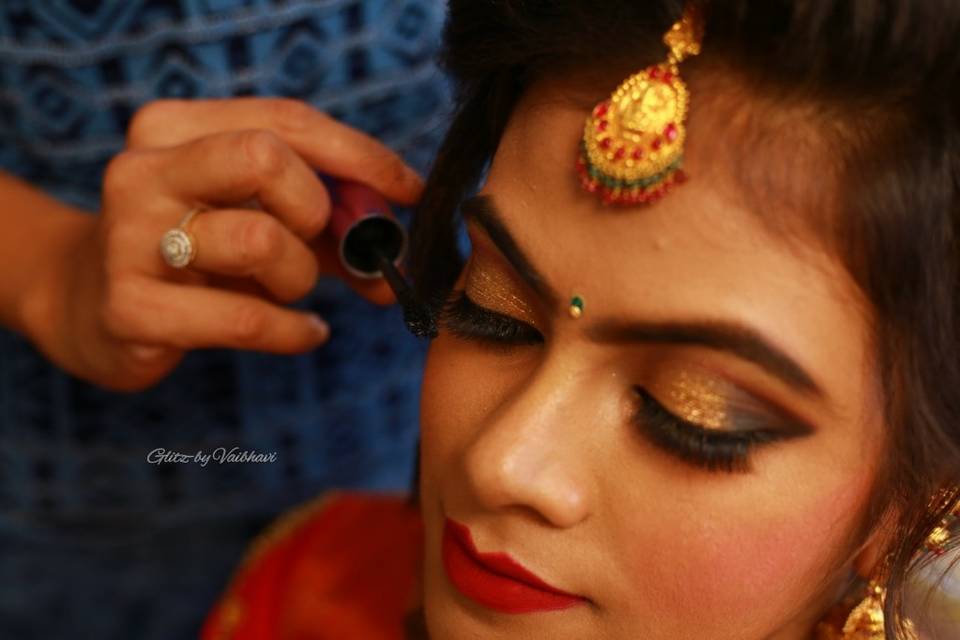 Traditional makeup