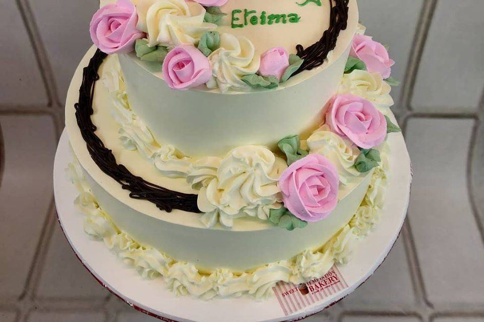 Rich dark chocolate cake online order in Gurgaon | Gurgaon Bakers