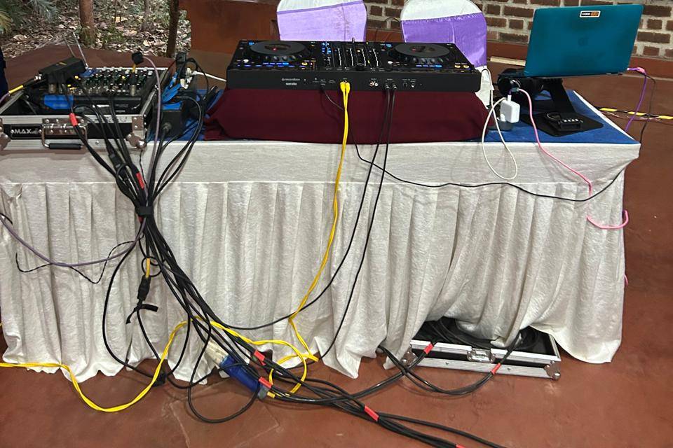DJ Set UP