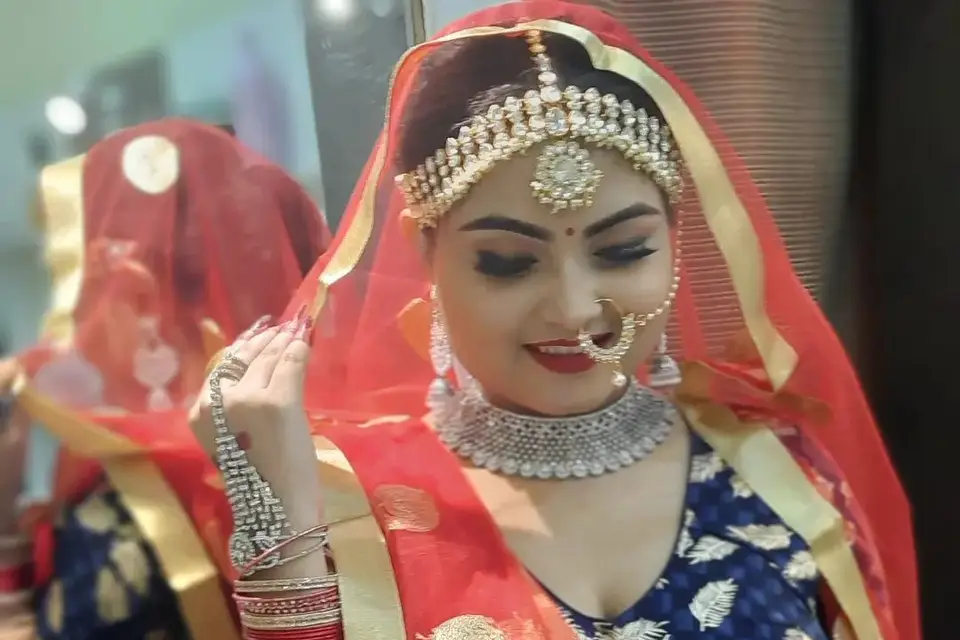 Hair Club, A Professional Family Salon - Makeup Salon - Bara Bazar - Hair Club, A Professional Family Salon - Makeup Salon - Bara Bazar -