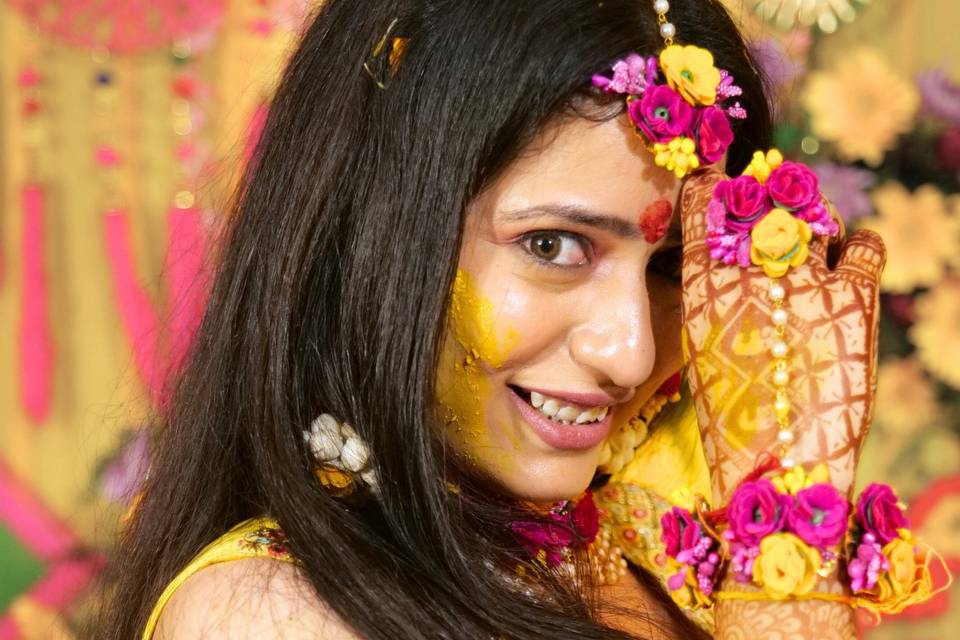 Bride Haldi Pose