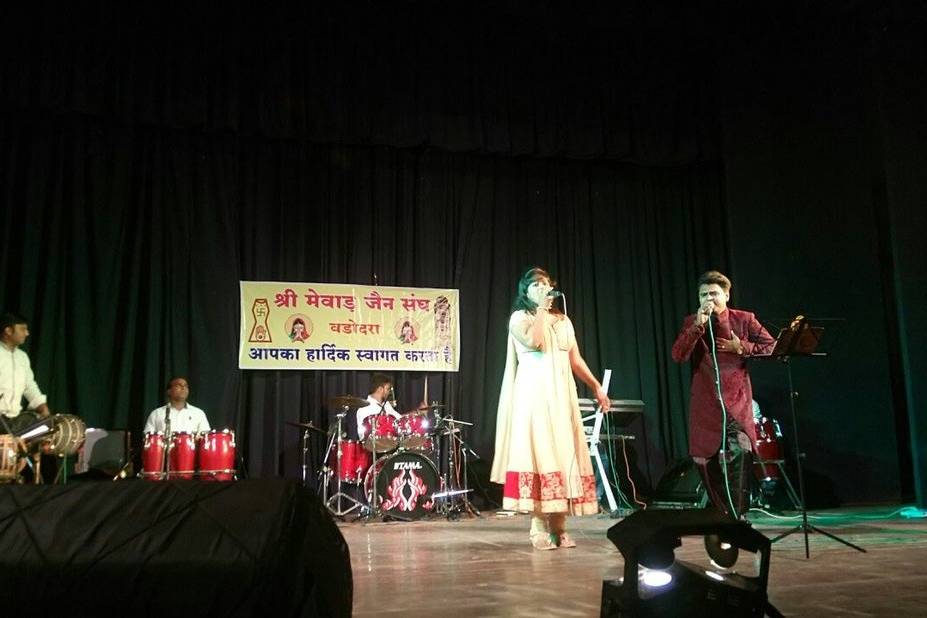 Vaibhav Kurpe & Orchestra Group