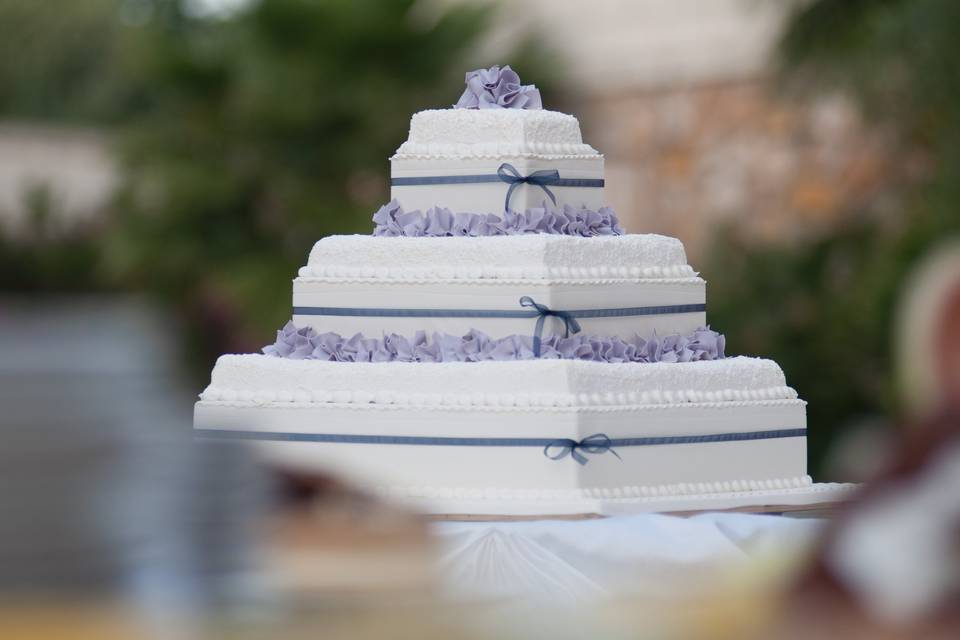 G's Patisserie - Wedding Cake