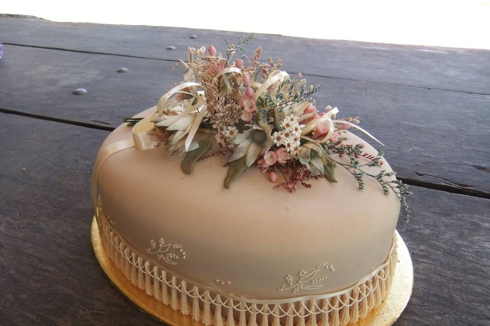 G's Patisserie - Wedding Cake