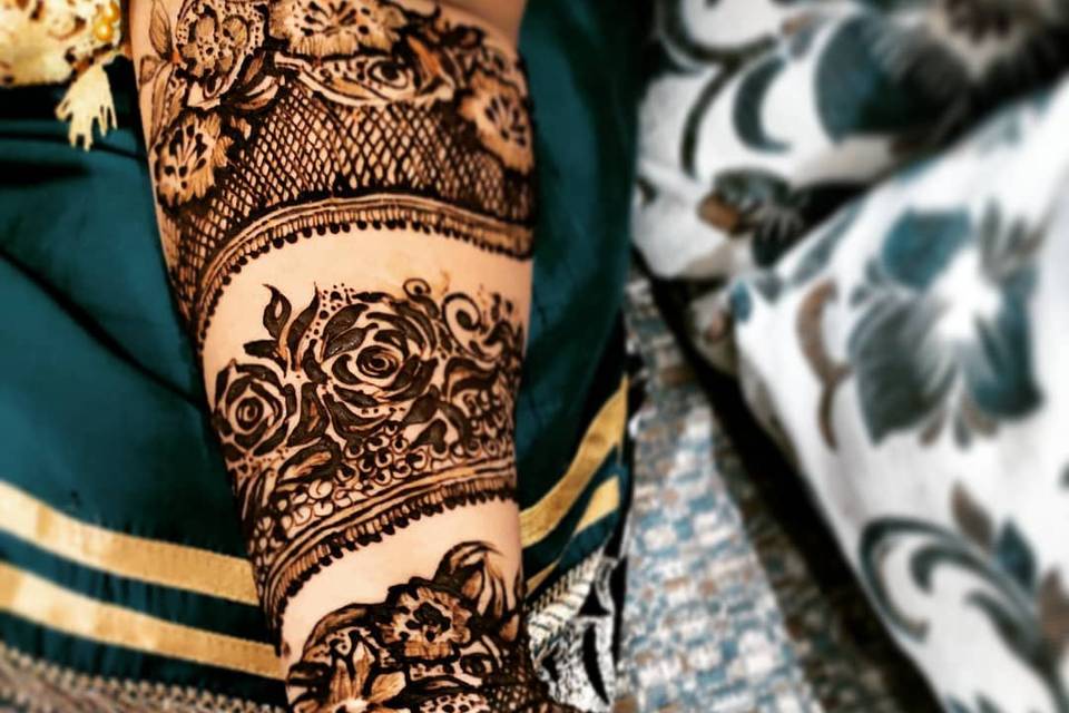 Mahiya Mehendi Artistry