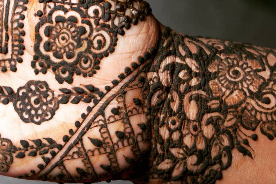 Mahiya Mehendi Artistry