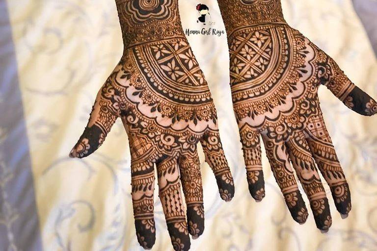 31 New Mehndi Design That Are Trending Right Now