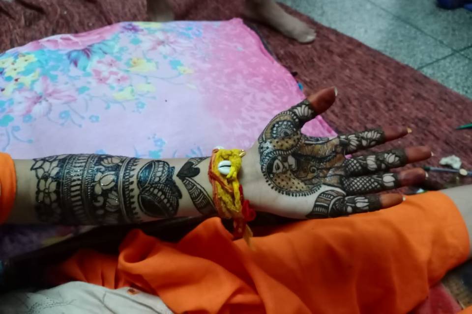Pooja Henna Mehndi & Art
