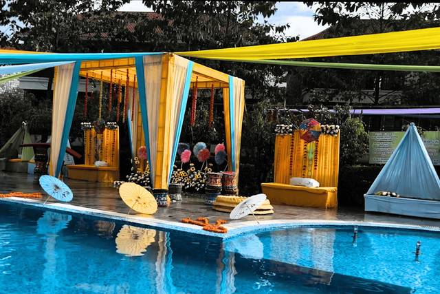 Crestmont Manral Resort