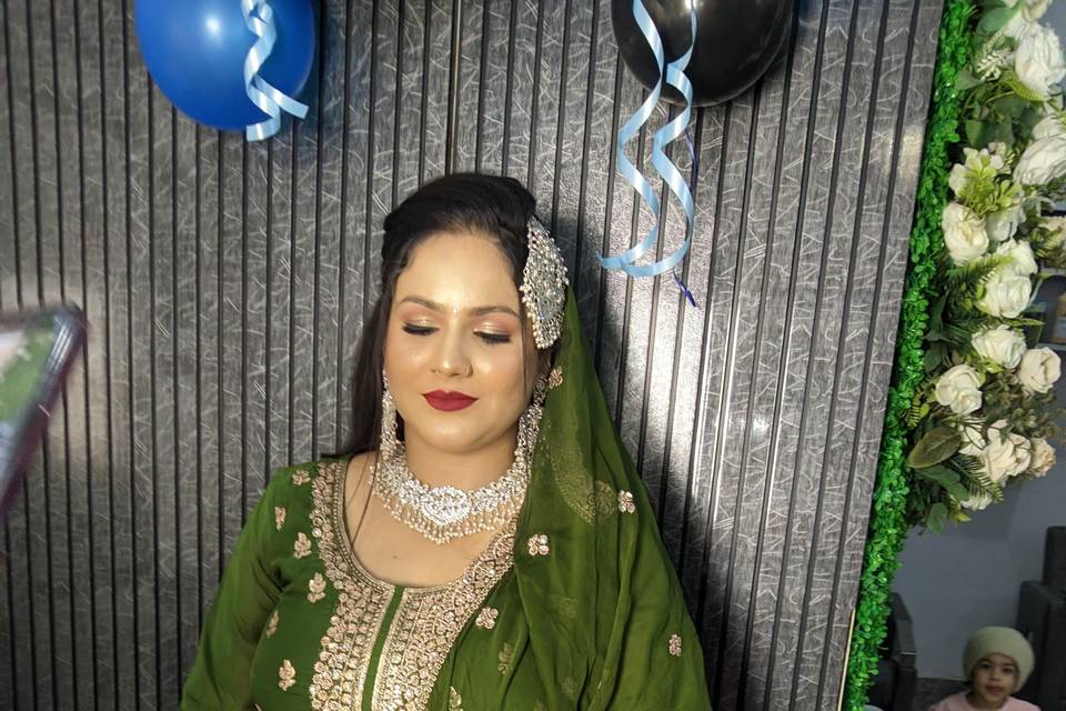 Party makeup