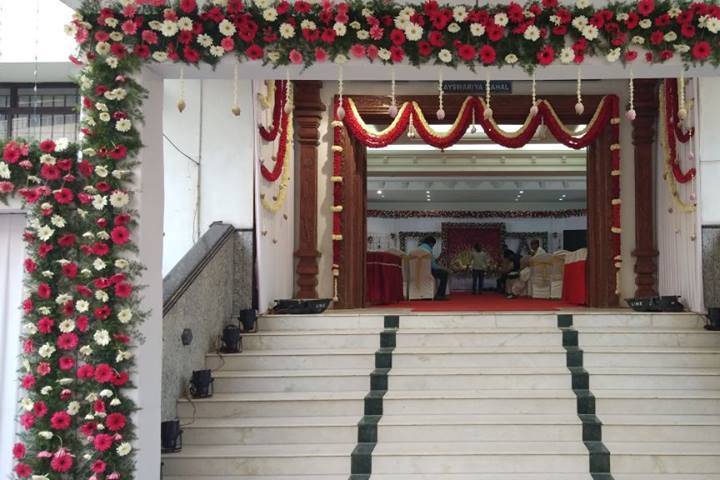 Entrance decor