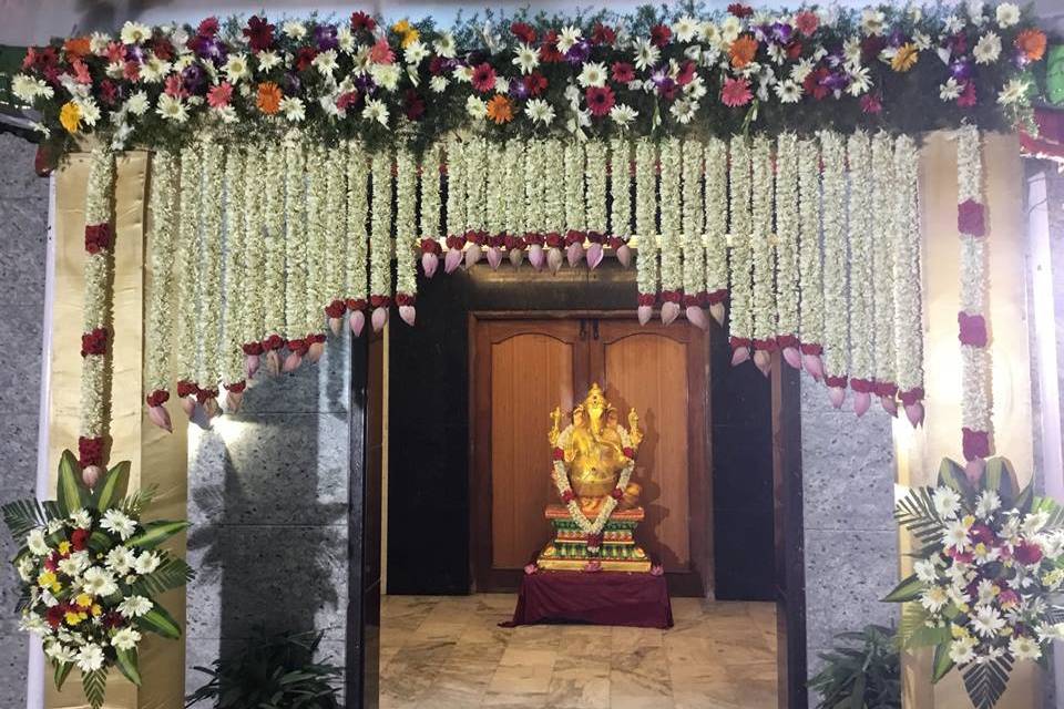 Entrance decor