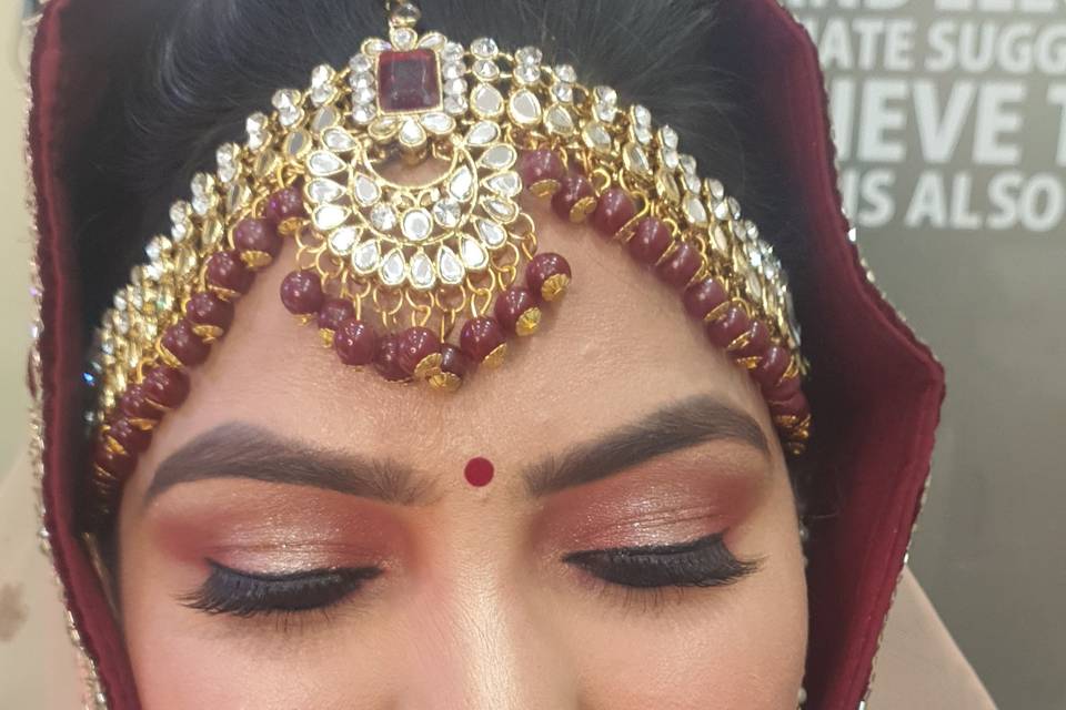 Bridal make-up