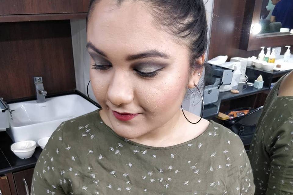 Party makeup