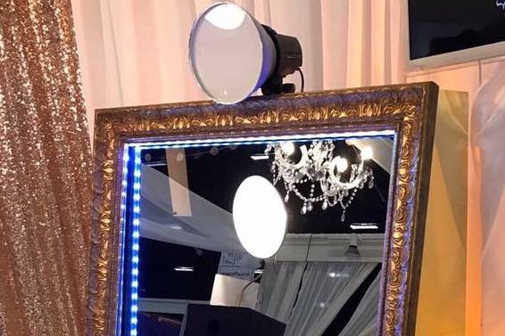 Mirror Booth