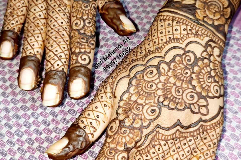 Bridal hands henna