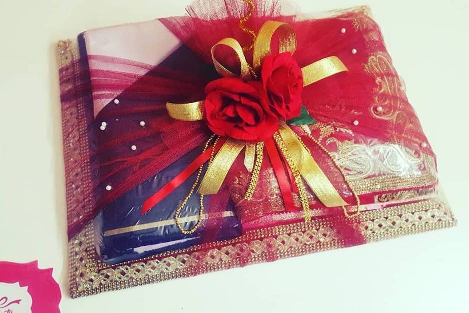 Red, white and gold Gift Wrapping