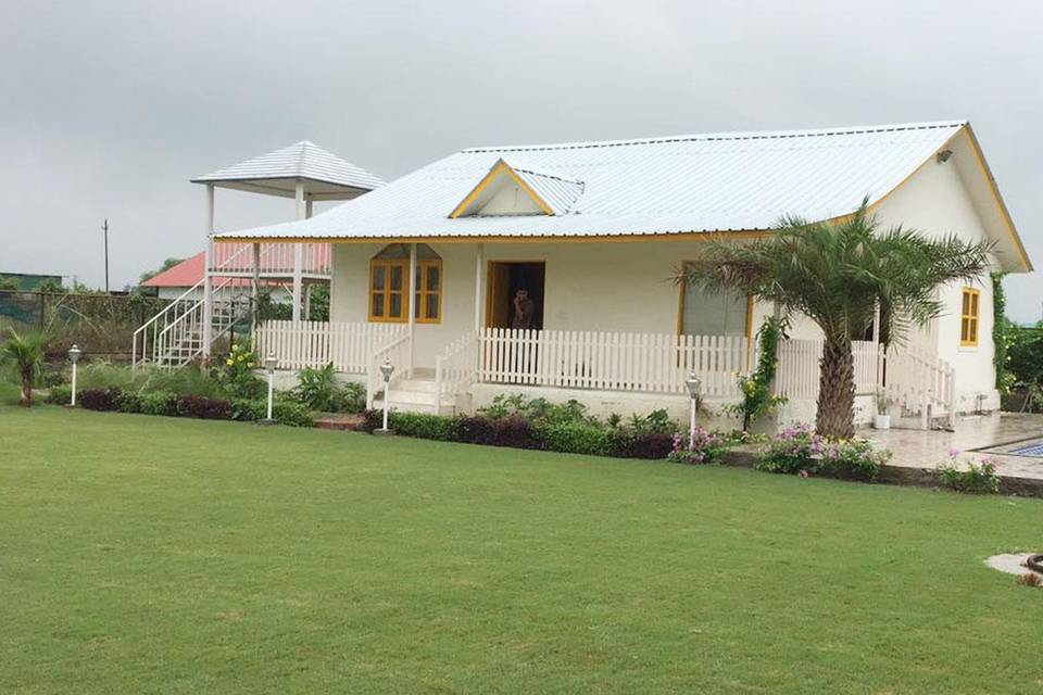 Green Beauty Farm Houses