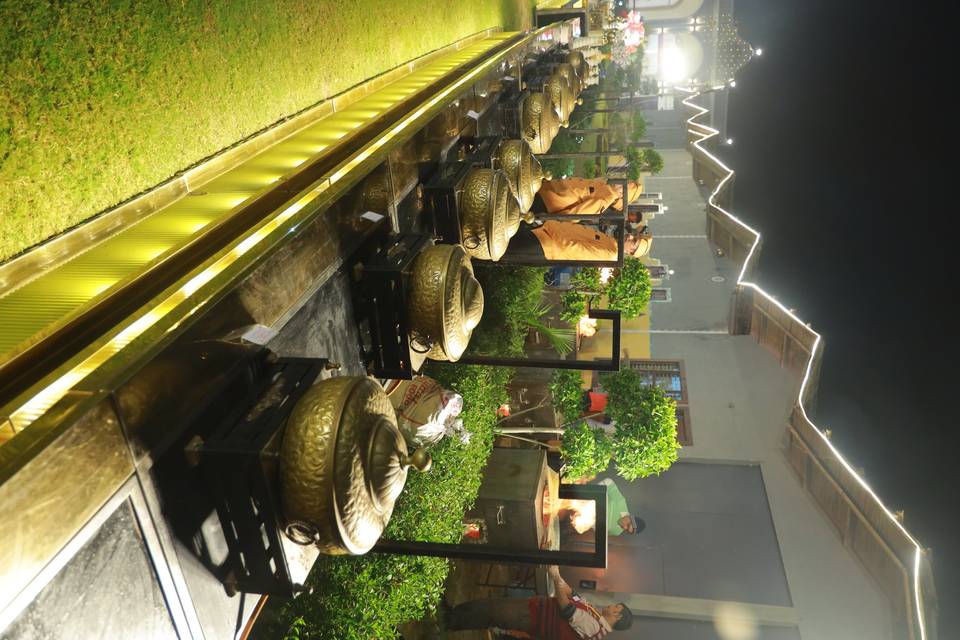 Main course display