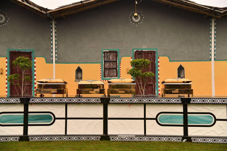 LAWN BUFFET DAYTIME