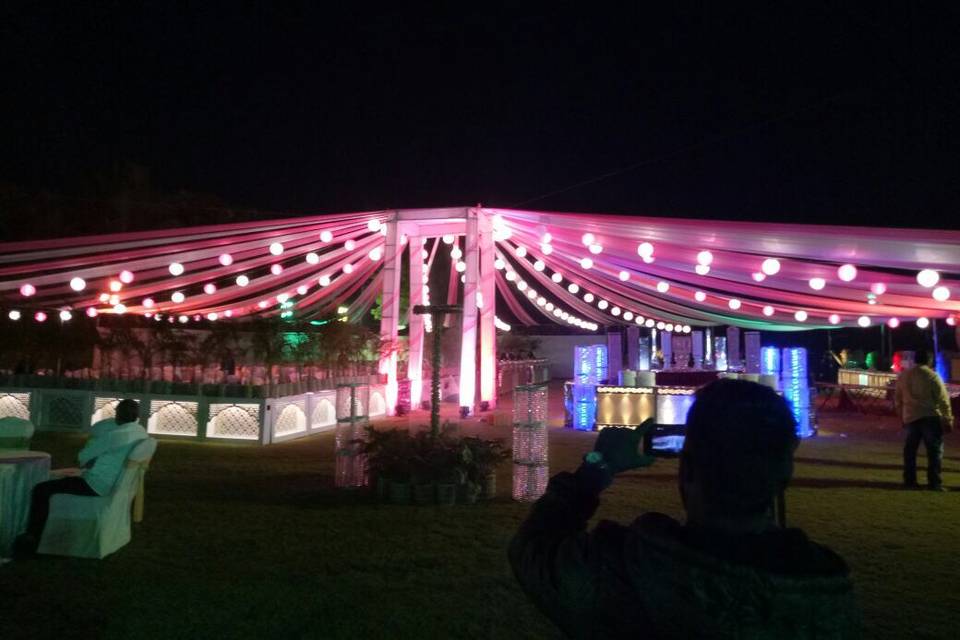 Wedding decor and lighting