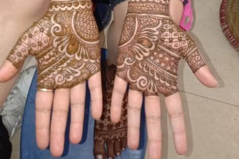 Akash Mehendi Art