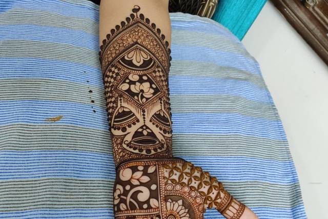 Mahek mehendi art karnal - 3d mehandi work all types of bridal mehandi deal  all types of Mehandi deal art by cheenu contact number 9034260599 | Facebook