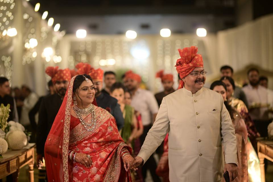 Acp Neha Triparthi Father