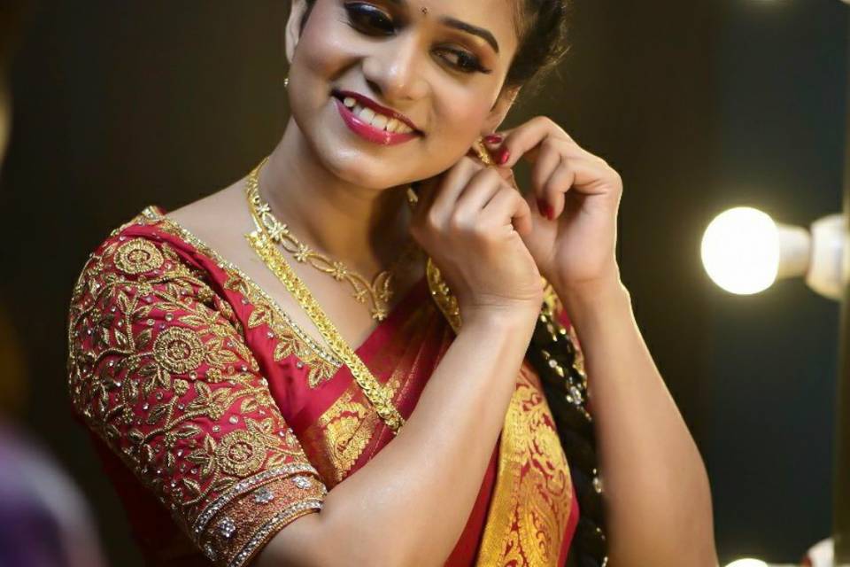 Hindu wedding makeup and hairs